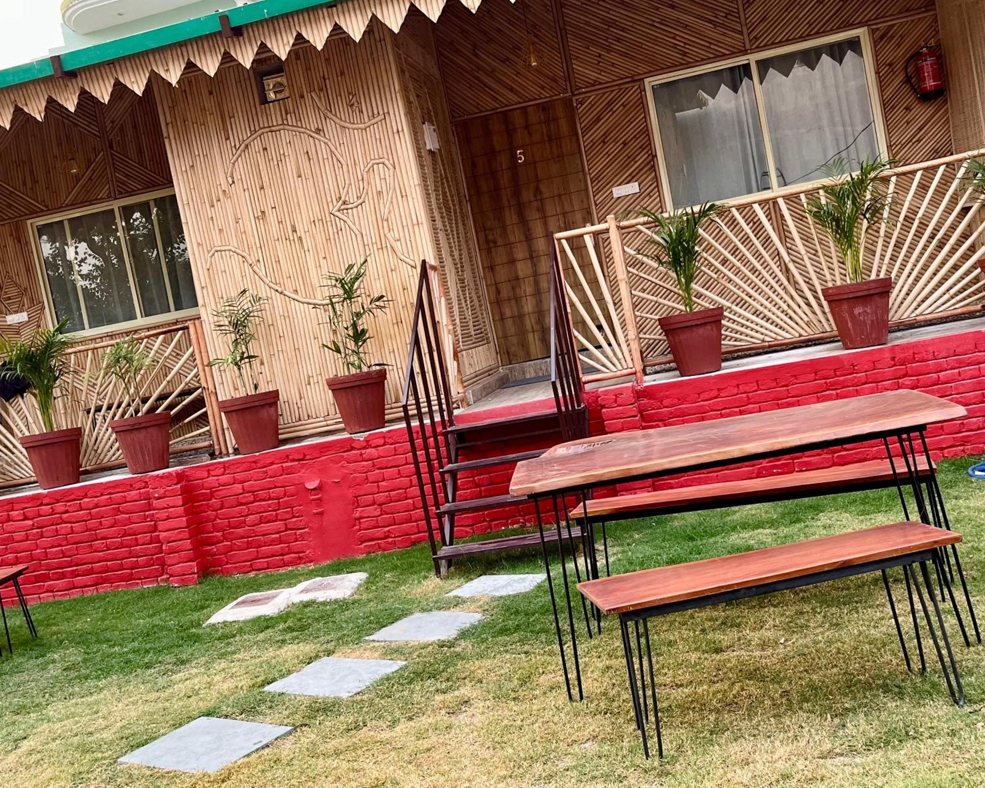 Bamboo Garden Cottages And Cafe リシケーシュ エクステリア 写真